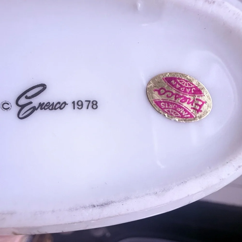 Enesco Mary Mugg Porcelain Rabbit Motif Oval Container 1978 tooth brush